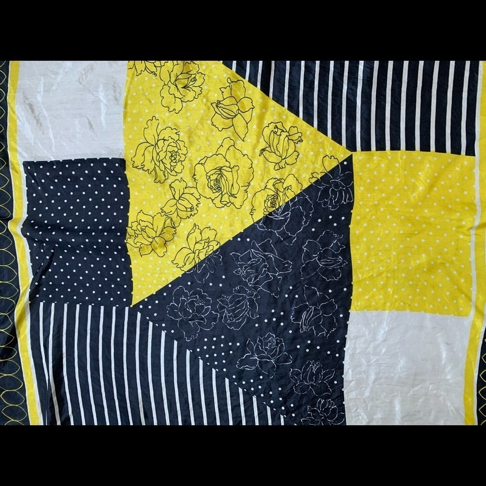 Scarf - Picture 3 of 5